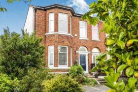 6 bedroom Semi-Detached for sale